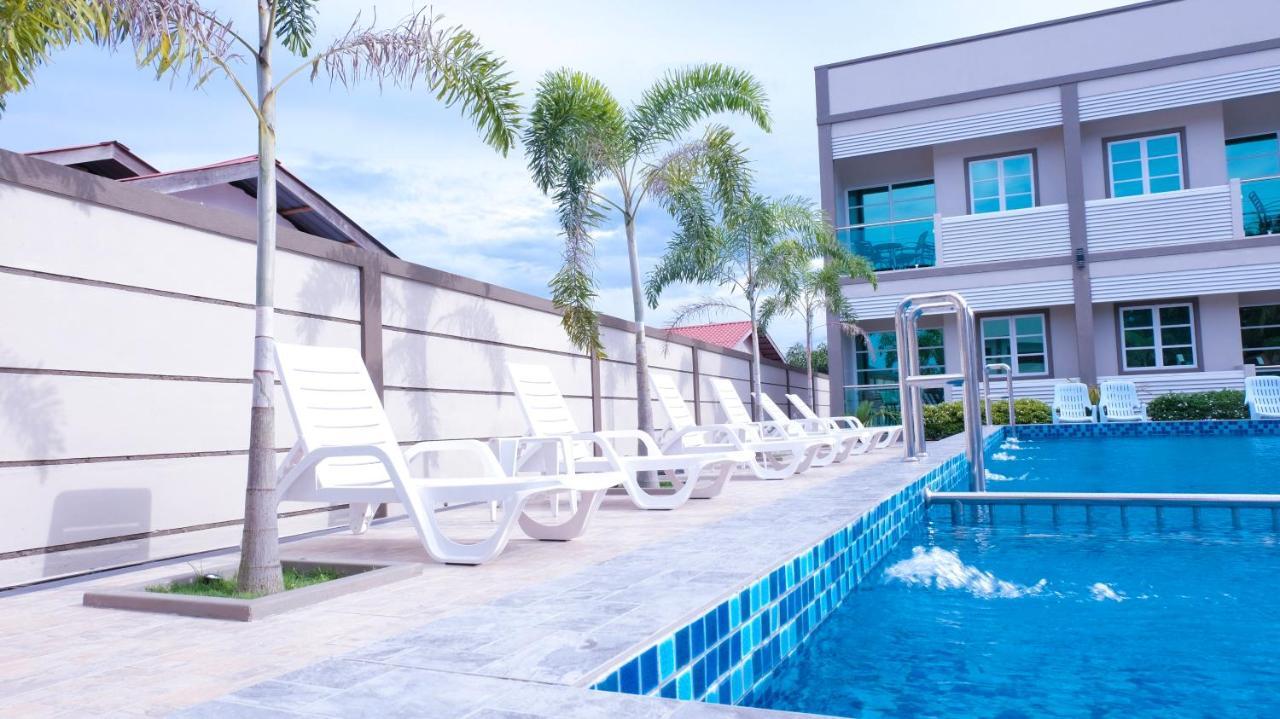 Aneeda Inn Pantai Cenang  Exterior foto