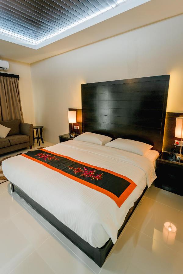 Aneeda Inn Pantai Cenang  Exterior foto